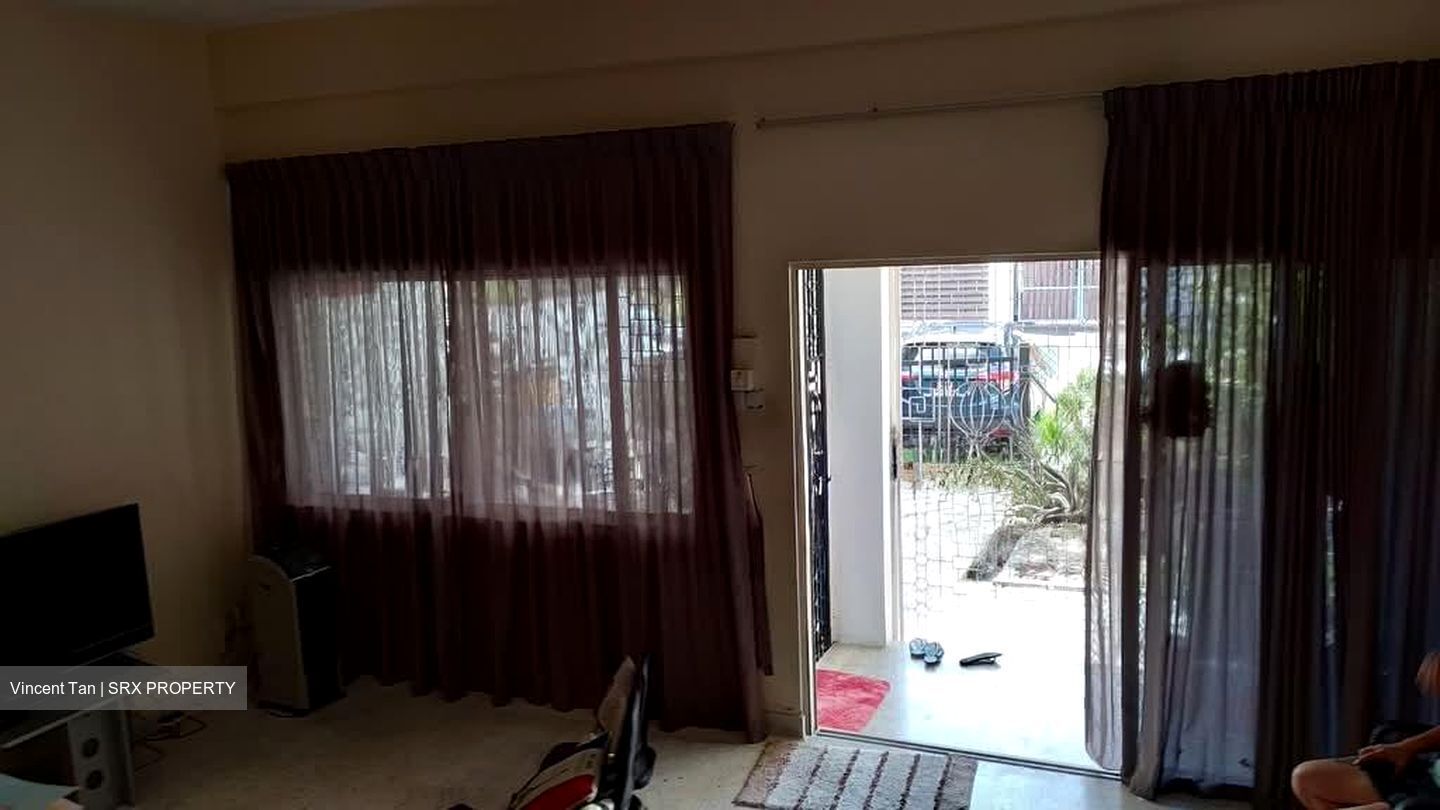 Golden Hill Estate (D19), Terrace #548548551